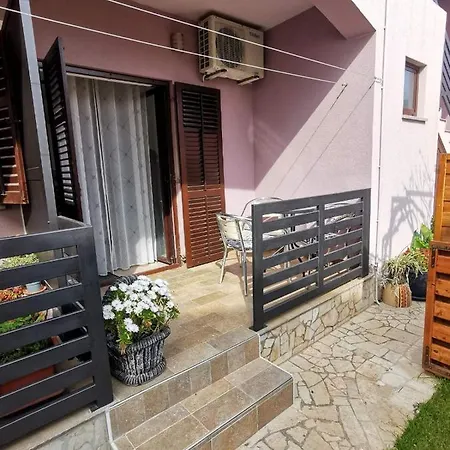 Apartman Lana Medulin Exterior photo