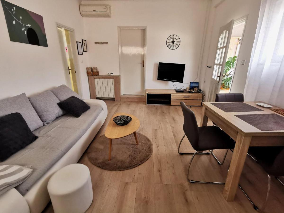 Lana Apartment
